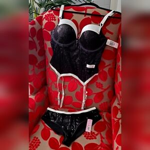 NWT Sequin Black Bustier and Panty Set Jezebel 36D, L